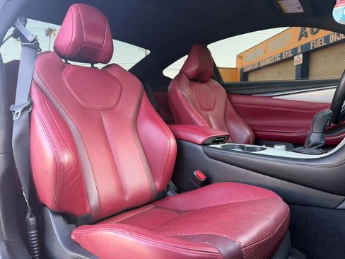 Used 2017 INFINITI Q60 Red Sport 400 AWD/4WD image 14