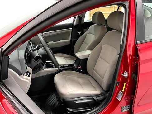 Used 2020 Hyundai Elantra SEL image 31