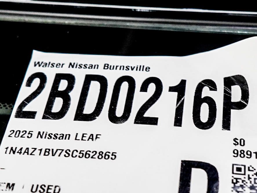 Used 2025 Nissan Leaf S FWD image 27