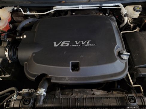 Used 2018 GMC Canyon SLE w/ SLE Convenience Package RWD image 30