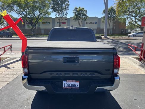 Used 2022 Toyota Tacoma SR5 image 7