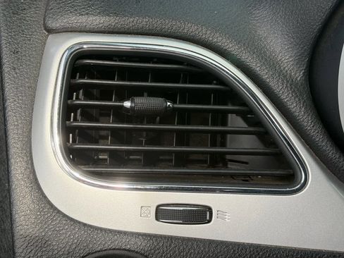 Used 2019 Dodge Journey SE w/ Connectivity Group image 15