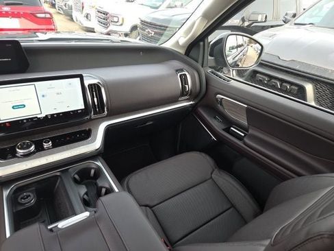 New 2025 Ford Expedition Max Platinum w/ Platinum Ultimate Package image 21