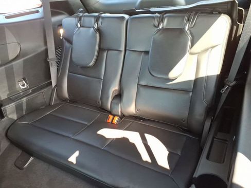 Used 2024 Ford Explorer XLT w/ Equipment Group 202A image 12