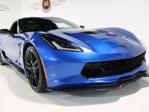 Used 2016 Chevrolet Corvette Stingray Coupe w/ Carbon Flash Badge Package image 82