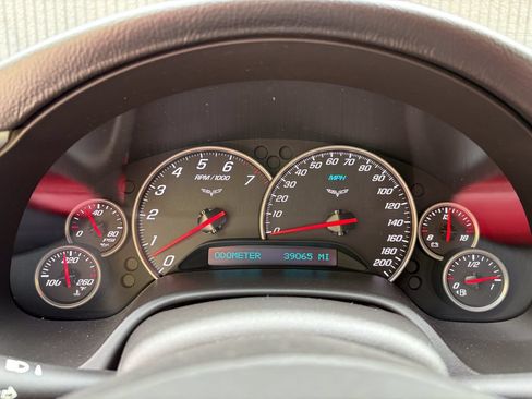 Used 2005 Chevrolet Corvette Coupe w/ Preferred Equipment Group RWD image 41