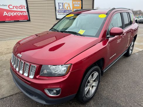 Used 2016 Jeep Compass High Altitude image 1