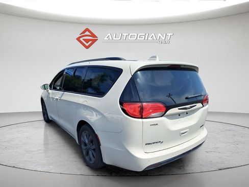 Used 2019 Chrysler Pacifica Limited w/ S Appearance Package FWD image 7