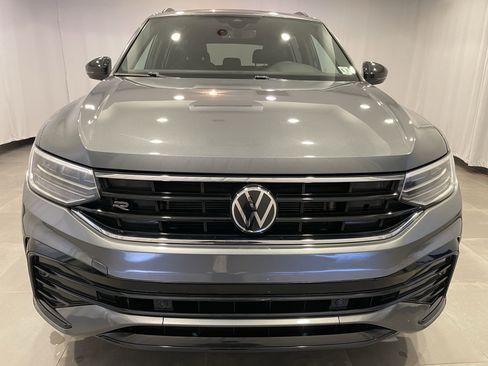 Used 2023 Volkswagen Tiguan SE R-Line AWD/4WD image 2
