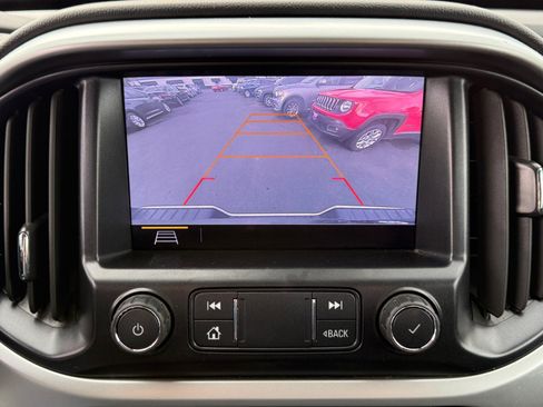Used 2020 Chevrolet Colorado LT w/ Safety Package image 24
