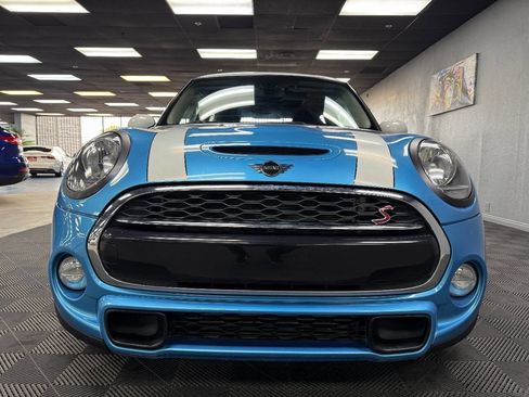 Used 2019 MINI Cooper S w/ Signature Upholstery Package image 3