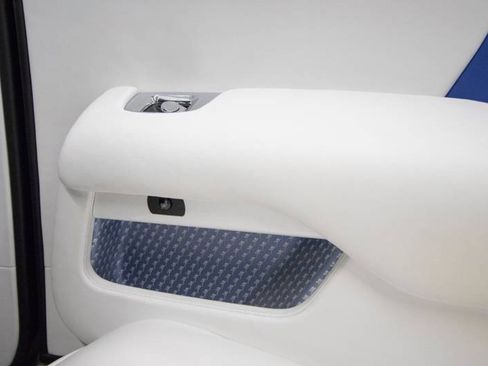 Used 2017 Rolls-Royce Dawn image 49