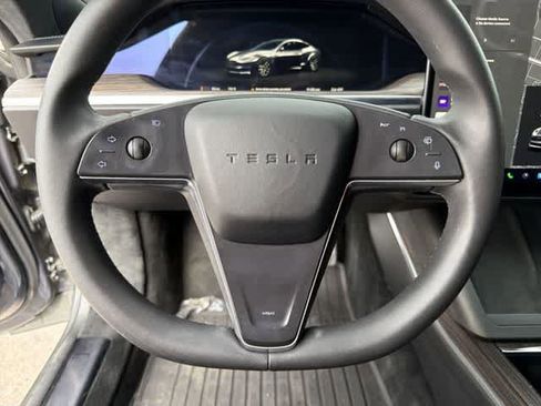 Used 2021 Tesla Model S Plaid image 21