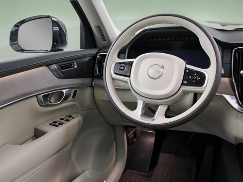 New 2026 Volvo XC90 B6 Ultra w/ Protection Package Premier image 15