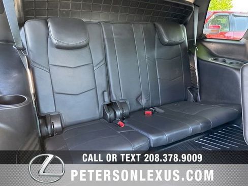 Used 2018 Cadillac Escalade Platinum AWD/4WD image 22