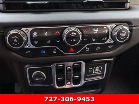 Used 2024 Jeep Wrangler Sahara w/ Technology Group image 27