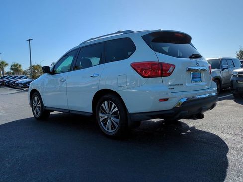 Used 2019 Nissan Pathfinder S image 7