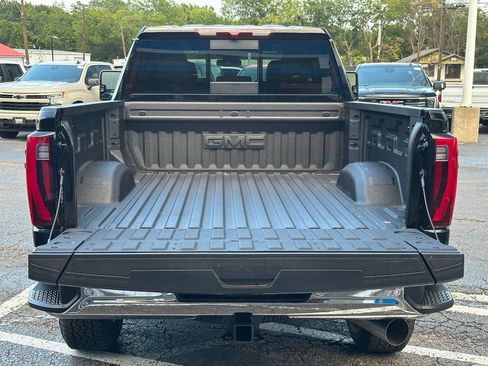 New 2026 GMC Sierra 2500 SLT w/ SLT Premium Package AWD/4WD image 14