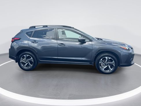 Used 2024 Subaru Crosstrek 2.0i Premium AWD/4WD image 3