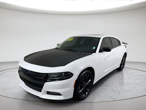 Used 2021 Dodge Charger SXT w/ Blacktop Package AWD/4WD image 11