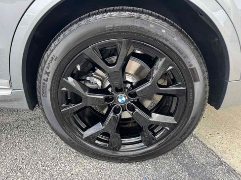 Used 2025 BMW X7 xDrive40i AWD/4WD image 36
