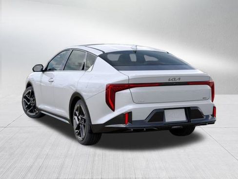 New 2025 Kia K4 GT-Line image 4