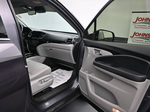 Used 2021 Honda Pilot Elite image 12