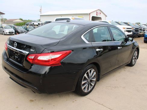Used 2017 Nissan Altima 2.5 SV FWD image 8