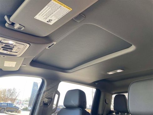 Used 2025 GMC Sierra 2500 Denali w/ Denali Reserve Package image 13