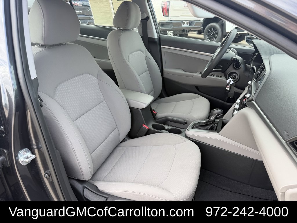 Used 2020 Hyundai Elantra SE FWD image 28