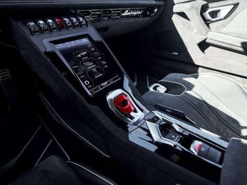 Used 2024 Lamborghini Huracan Sterrato image 47