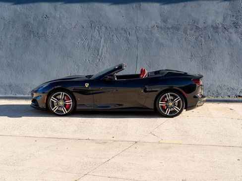 Certified 2022 Ferrari Portofino M image 4