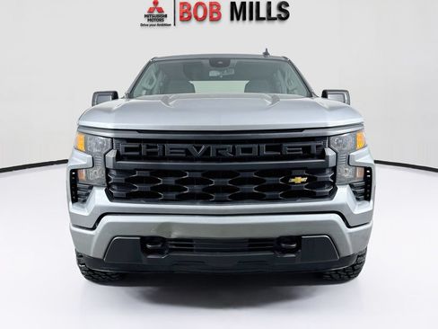 Used 2023 Chevrolet Silverado 1500 Custom RWD image 2