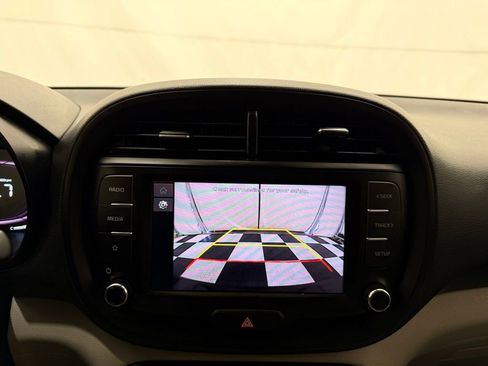 Used 2023 Kia Soul LX image 31