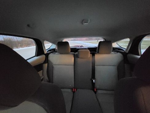 Used 2013 Ford Focus SE w/ SE Winter Pkg image 16