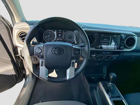 Used 2022 Toyota Tacoma SR5 image 36