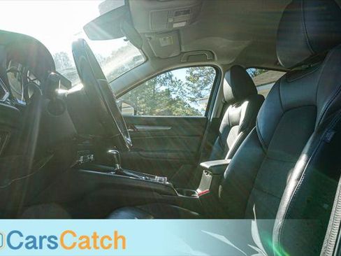 Used 2019 MAZDA CX-5 Touring image 18