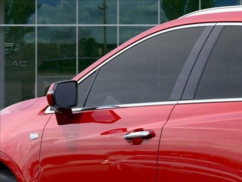 New 2025 Cadillac XT5 Luxury image 12