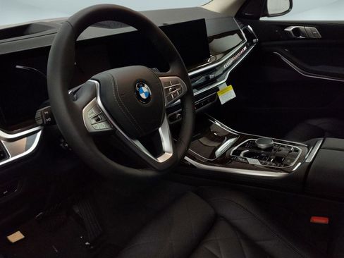 New 2026 BMW X7 xDrive40i w/ Premium Package image 4
