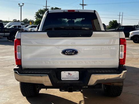 Used 2019 Ford F250 XL w/ STX Appearance Package AWD/4WD image 9