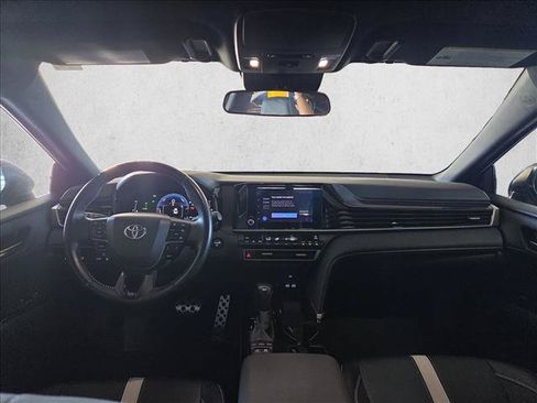 Used 2025 Toyota Camry SE FWD image 15