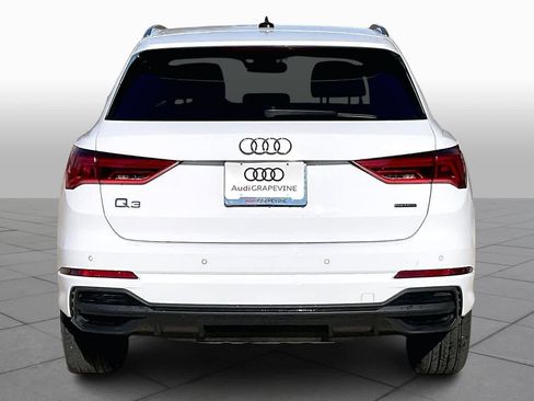 Certified 2025 Audi Q3 2.0T Premium w/ Convenience Package image 4