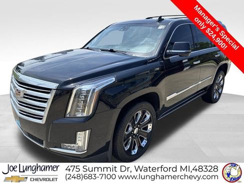 Used 2016 Cadillac Escalade Platinum AWD/4WD image 7