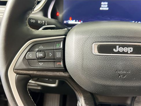 Used 2022 Jeep Grand Cherokee Limited RWD image 18