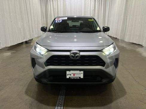 Certified 2024 Toyota RAV4 LE AWD/4WD image 9