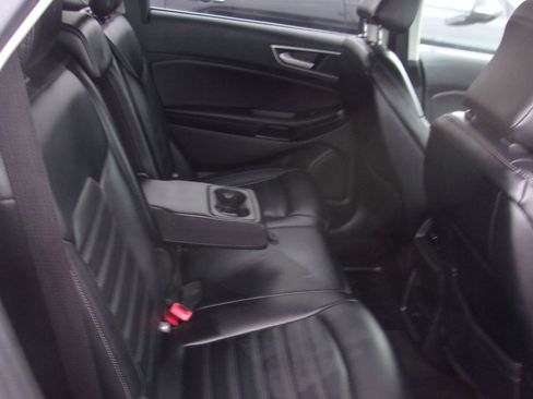 Used 2023 Ford Edge SEL image 6