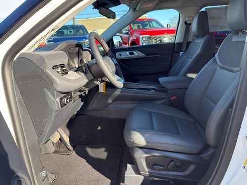 New 2026 Ford Explorer Active w/ Active Comfort Package image 11