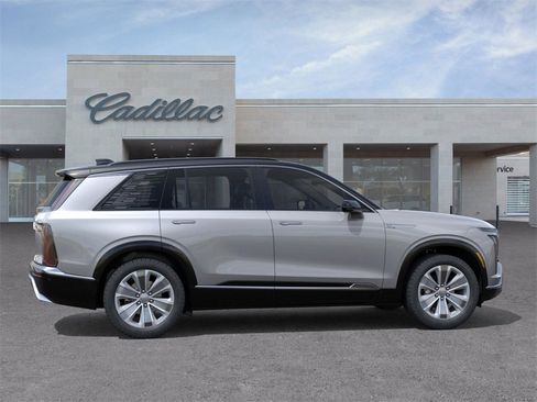 New 2026 Cadillac Vistiq Luxury w/ LPO, Floor Liner Package image 5