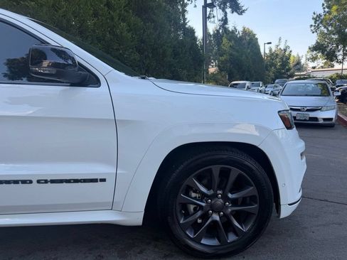 Used 2018 Jeep Grand Cherokee High Altitude AWD/4WD image 3