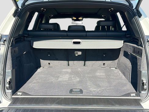 Used 2024 BMW X5 sDrive40i w/ M Sport Package image 12